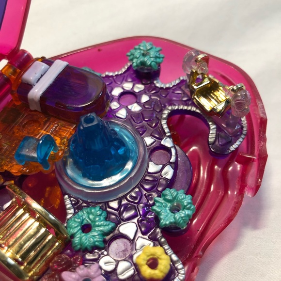 Polly pocket vintage rose compact vintage toy no figures, has damage, 1996 - Picture 10 of 14